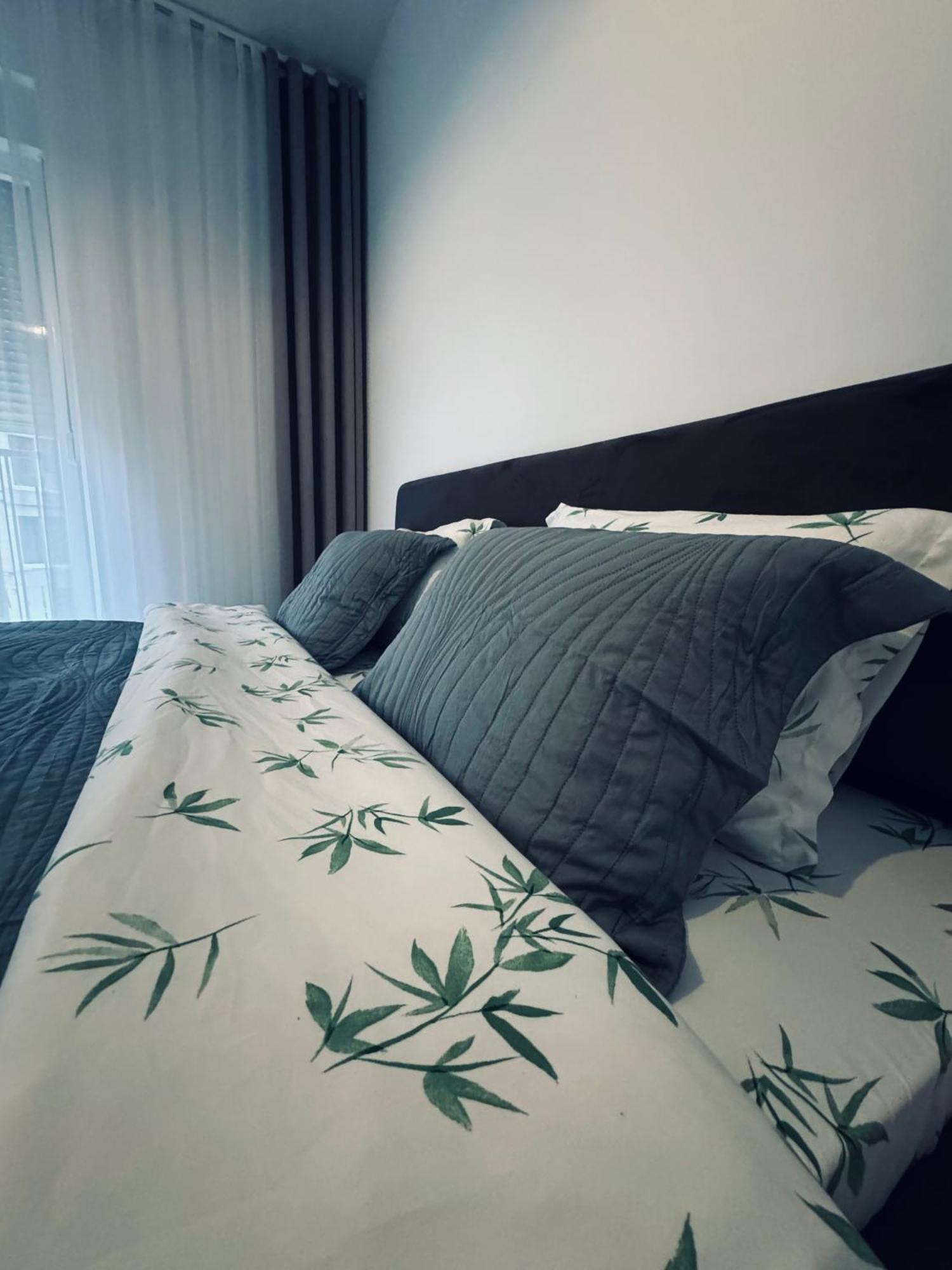 Priam Apartment Pristina Esterno foto